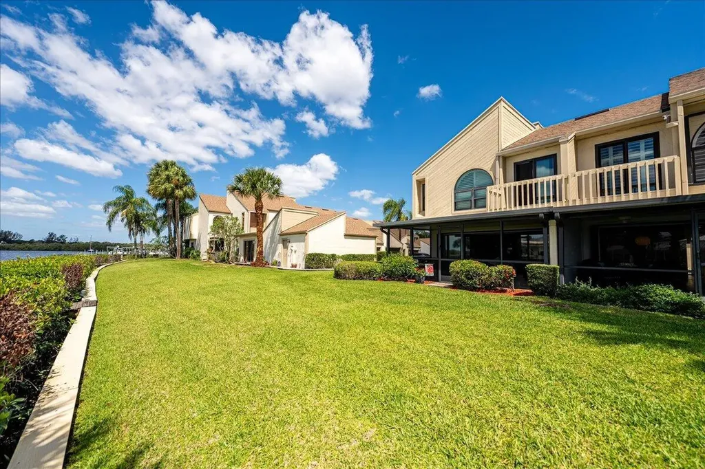 1102 SE Mitchell Avenue Port St Lucie FL 34952