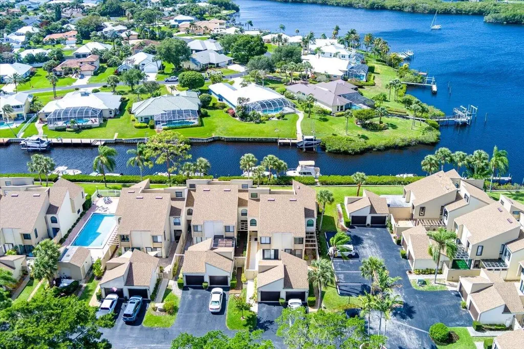 1102 SE Mitchell Avenue Port St Lucie FL 34952