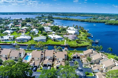 1102 SE Mitchell Avenue Port St Lucie FL 34952