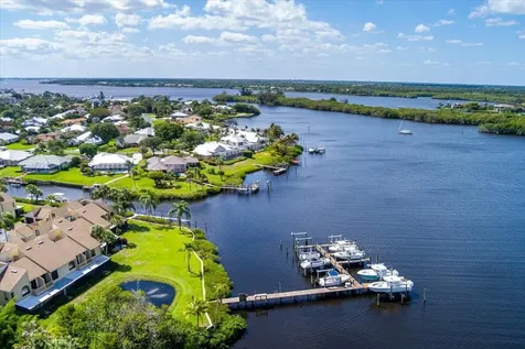 1102 SE Mitchell Avenue Port St Lucie FL 34952
