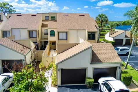 1102 SE Mitchell Avenue Port St Lucie FL 34952