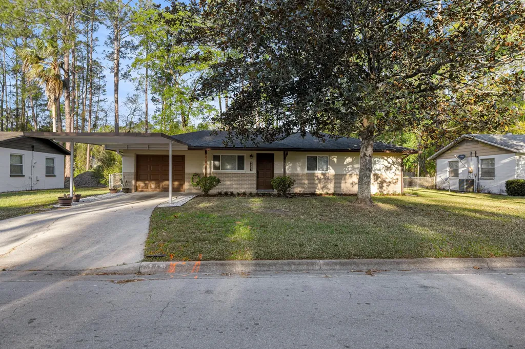 4216 NW 22nd Terrace Gainesville FL 32605