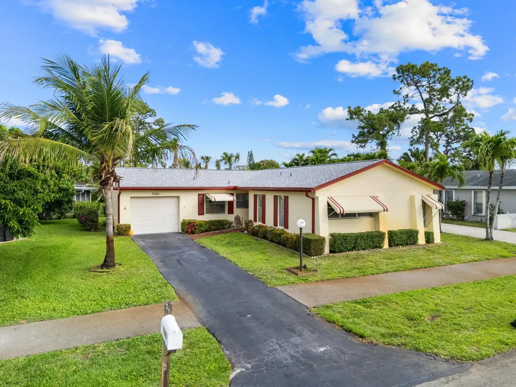 7281 N Pine Park Drive N Lake Worth FL 33467