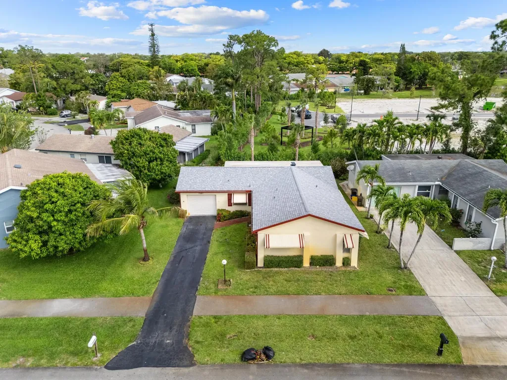 7281 N Pine Park Drive N Lake Worth FL 33467