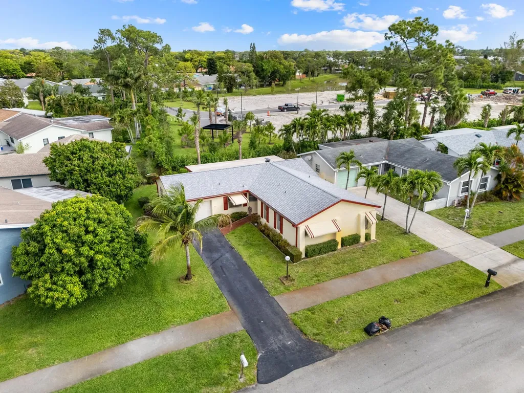 7281 N Pine Park Drive N Lake Worth FL 33467