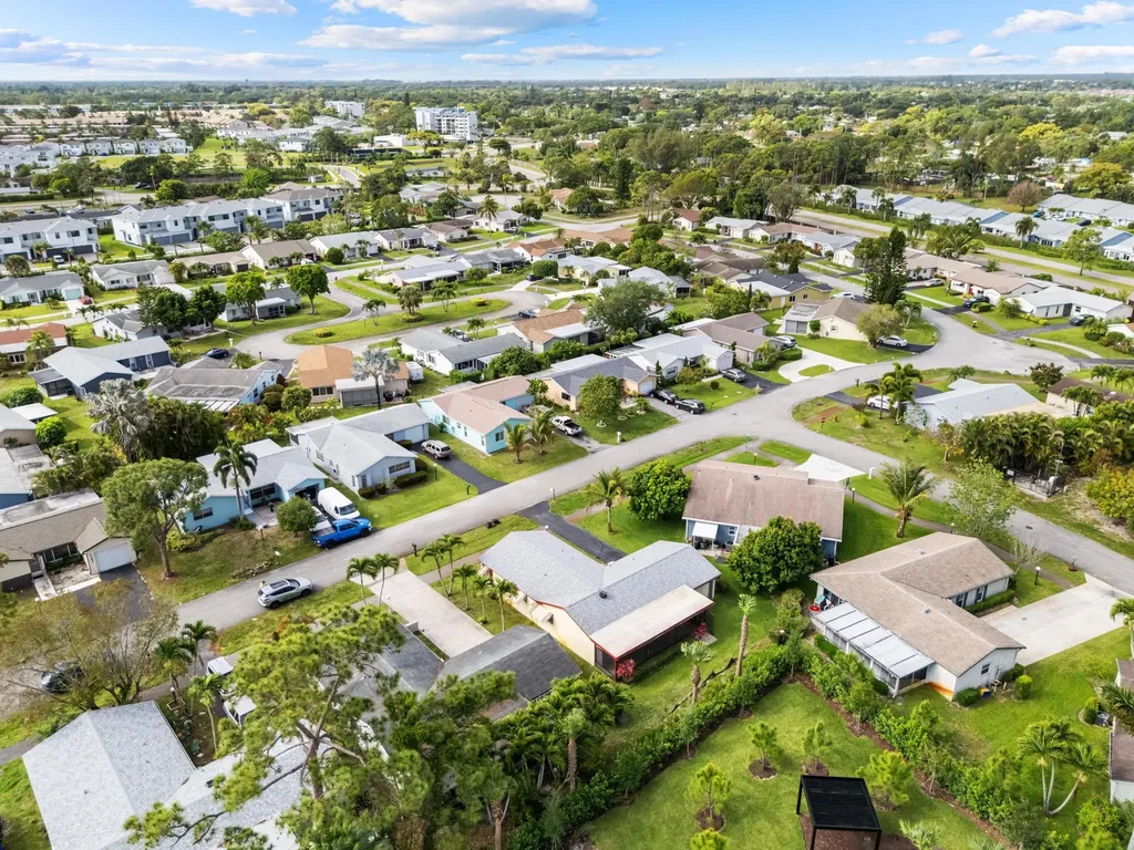 7281 N Pine Park Drive N Lake Worth FL 33467