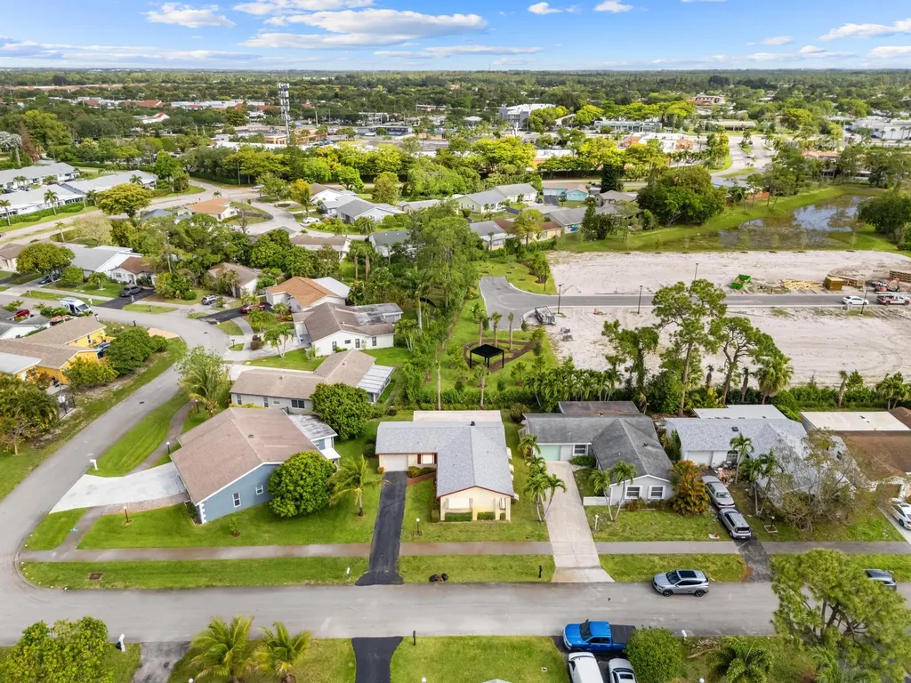 7281 N Pine Park Drive N Lake Worth FL 33467