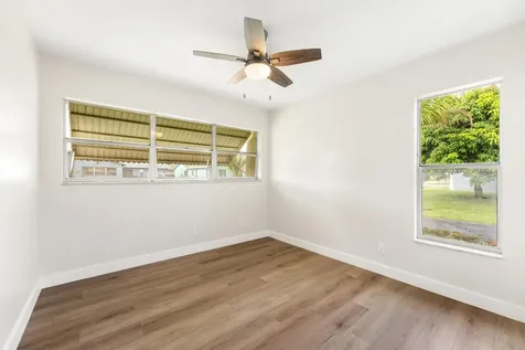 7281 N Pine Park Drive N Lake Worth FL 33467