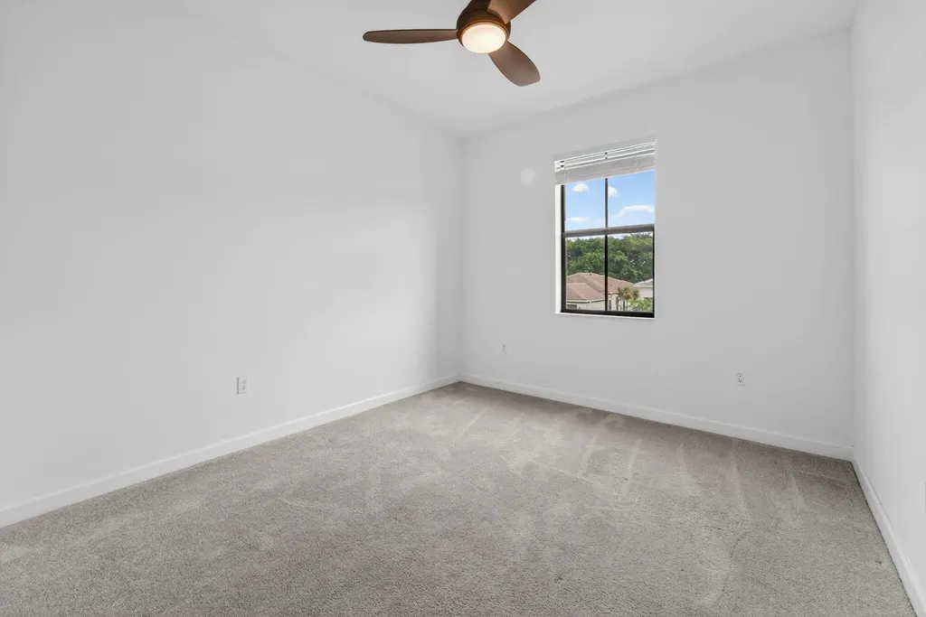 537 SE Fascino Circle Port St Lucie FL 34984