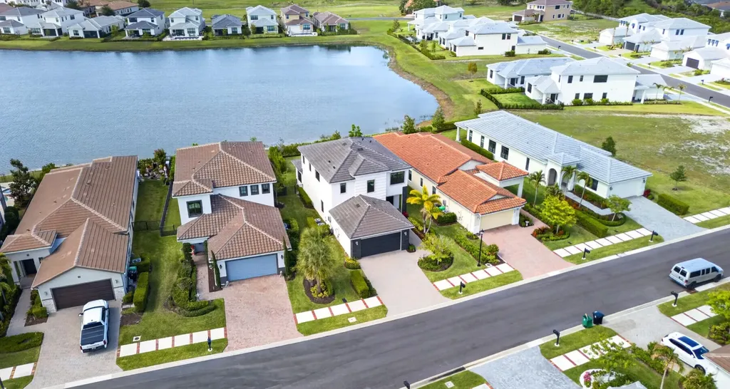 537 SE Fascino Circle Port St Lucie FL 34984