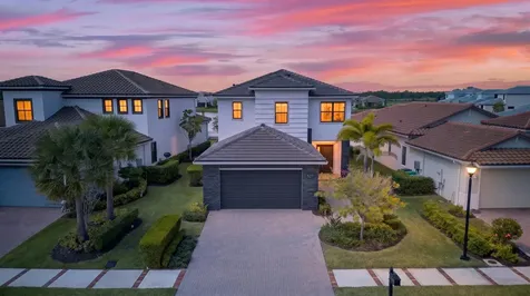 537 SE Fascino Circle Port St Lucie FL 34984
