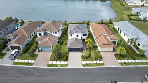 537 SE Fascino Circle Port St Lucie FL 34984