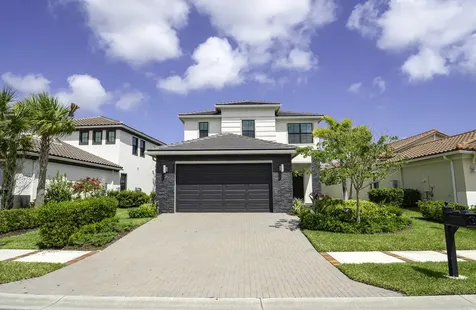 537 SE Fascino Circle Port St Lucie FL 34984