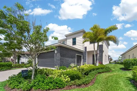 537 SE Fascino Circle Port St Lucie FL 34984