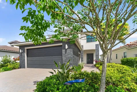 537 SE Fascino Circle Port St Lucie FL 34984