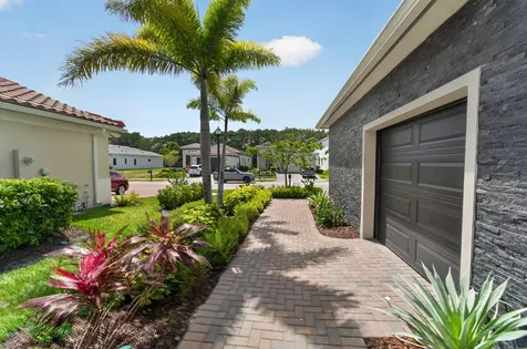 537 SE Fascino Circle Port St Lucie FL 34984