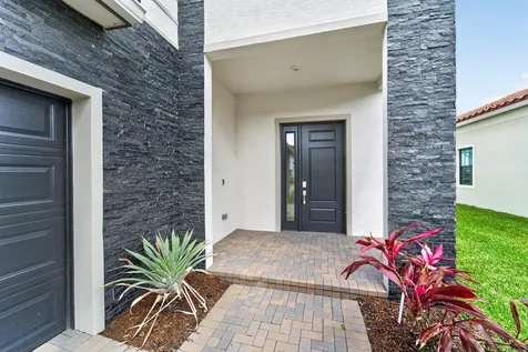 537 SE Fascino Circle Port St Lucie FL 34984