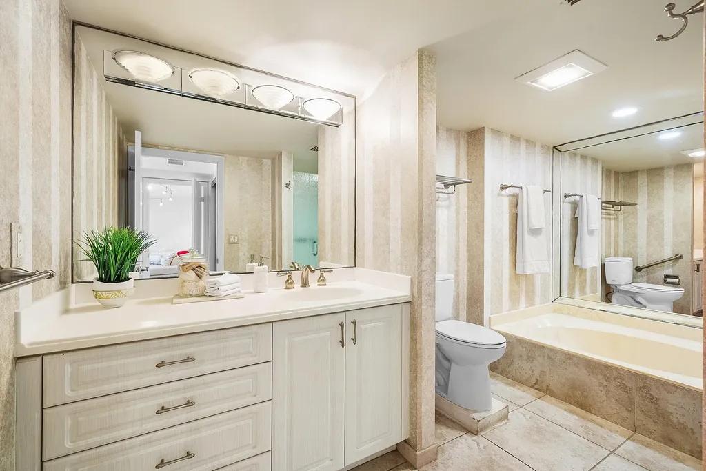 22 Westgate Lane Boynton Beach FL 33436