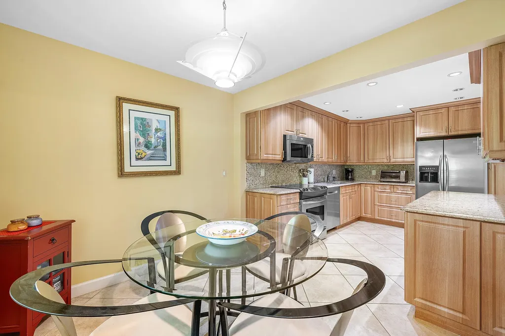 22 Westgate Lane Boynton Beach FL 33436