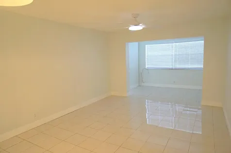 1891 SW 81st Avenue North Lauderdale FL 33068