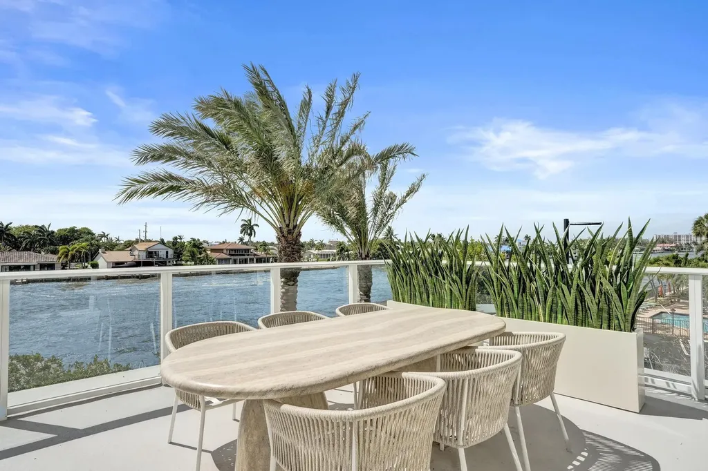 407 N Riverside Drive Pompano Beach FL 33062