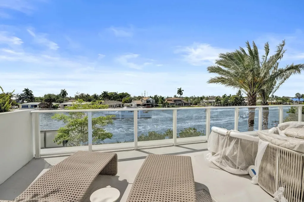407 N Riverside Drive Pompano Beach FL 33062