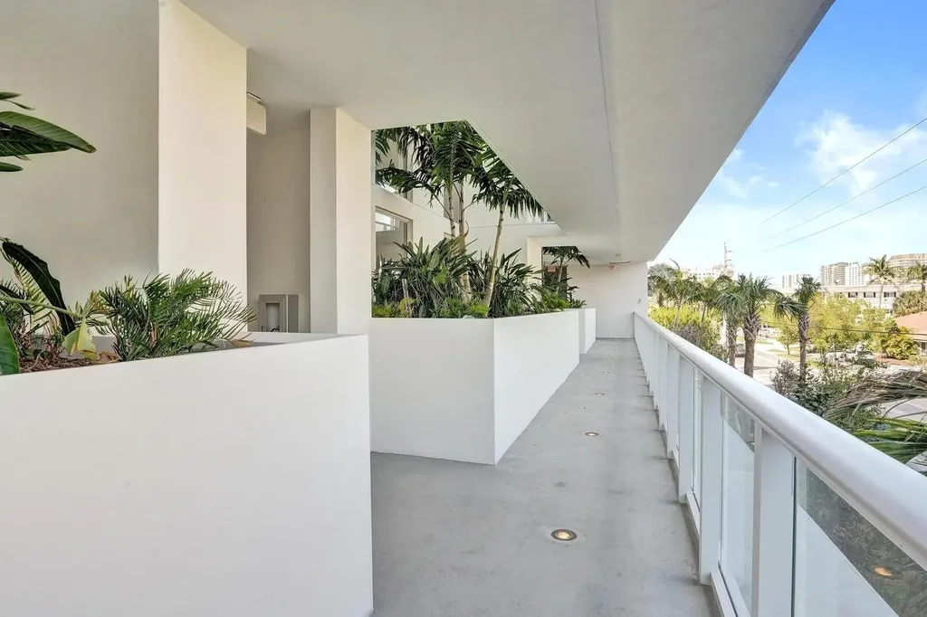 407 N Riverside Drive Pompano Beach FL 33062