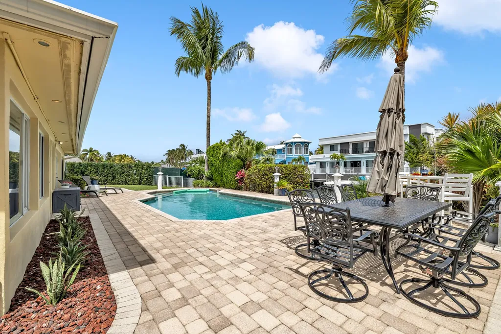 4920 NE 28th Avenue Lighthouse Point FL 33064