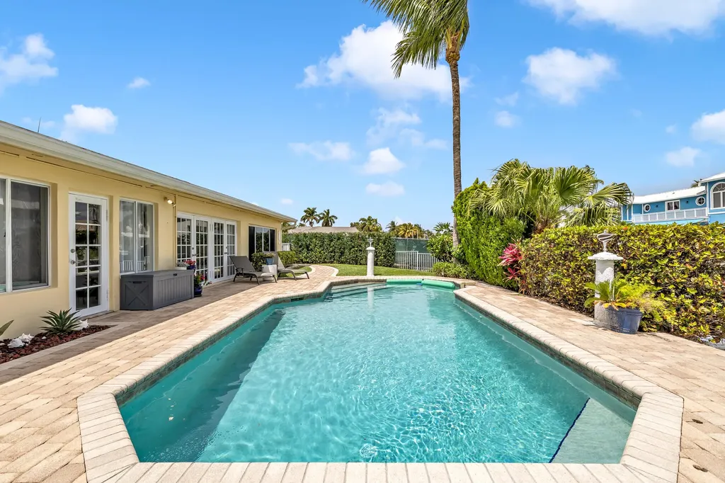 4920 NE 28th Avenue Lighthouse Point FL 33064