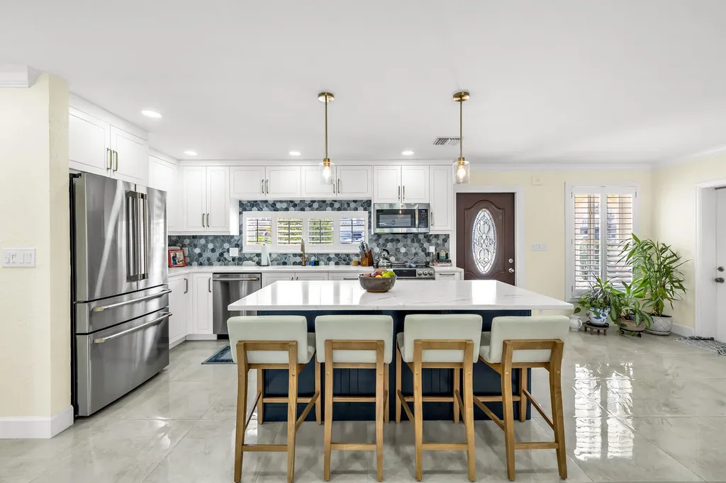 4920 NE 28th Avenue Lighthouse Point FL 33064