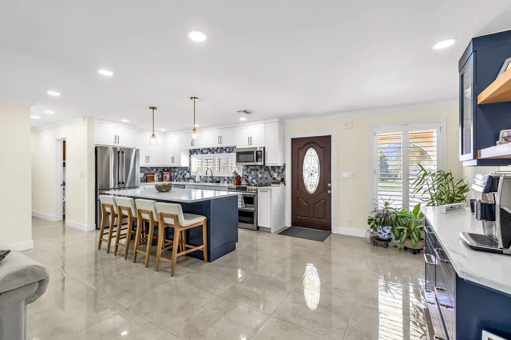 4920 NE 28th Avenue Lighthouse Point FL 33064