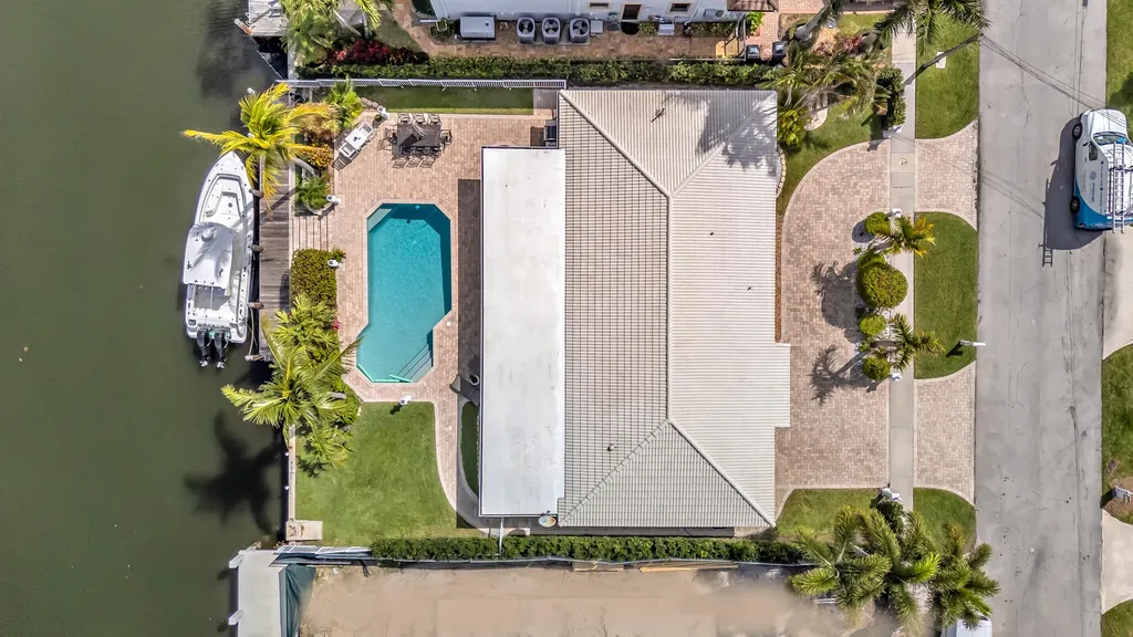 4920 NE 28th Avenue Lighthouse Point FL 33064