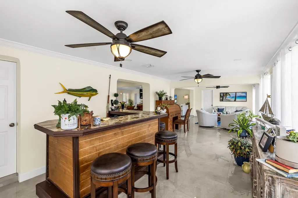 4920 NE 28th Avenue Lighthouse Point FL 33064