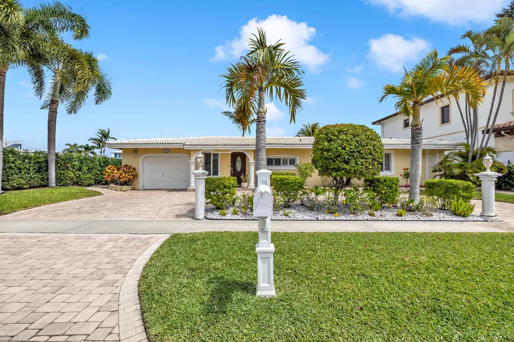 4920 NE 28th Avenue Lighthouse Point FL 33064