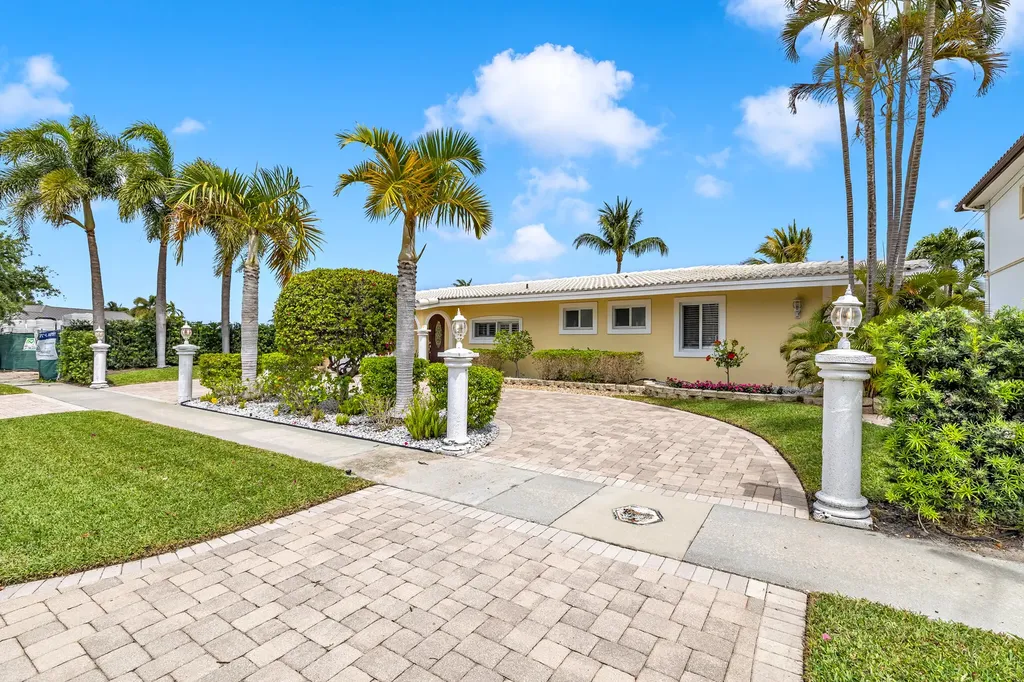 4920 NE 28th Avenue Lighthouse Point FL 33064