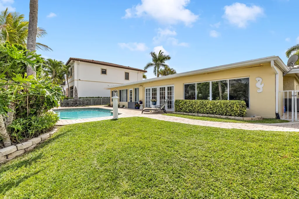 4920 NE 28th Avenue Lighthouse Point FL 33064