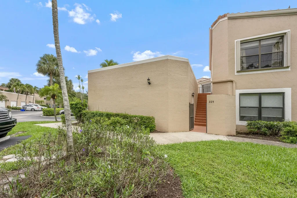6670 Villa Sonrisa Drive Boca Raton FL 33433