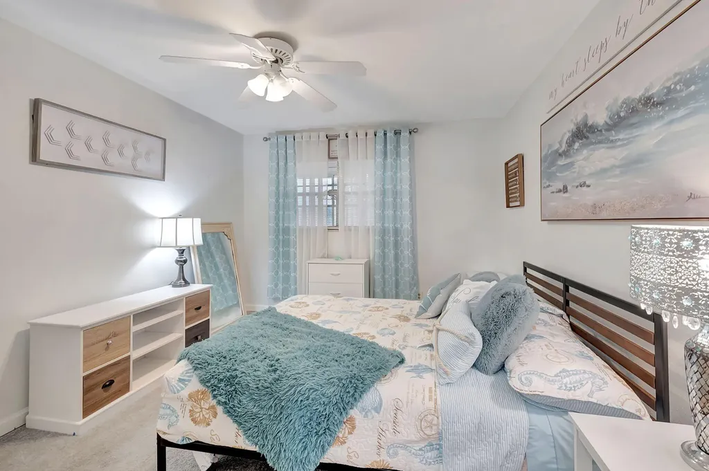 89 Flanders Way Delray Beach FL 33484