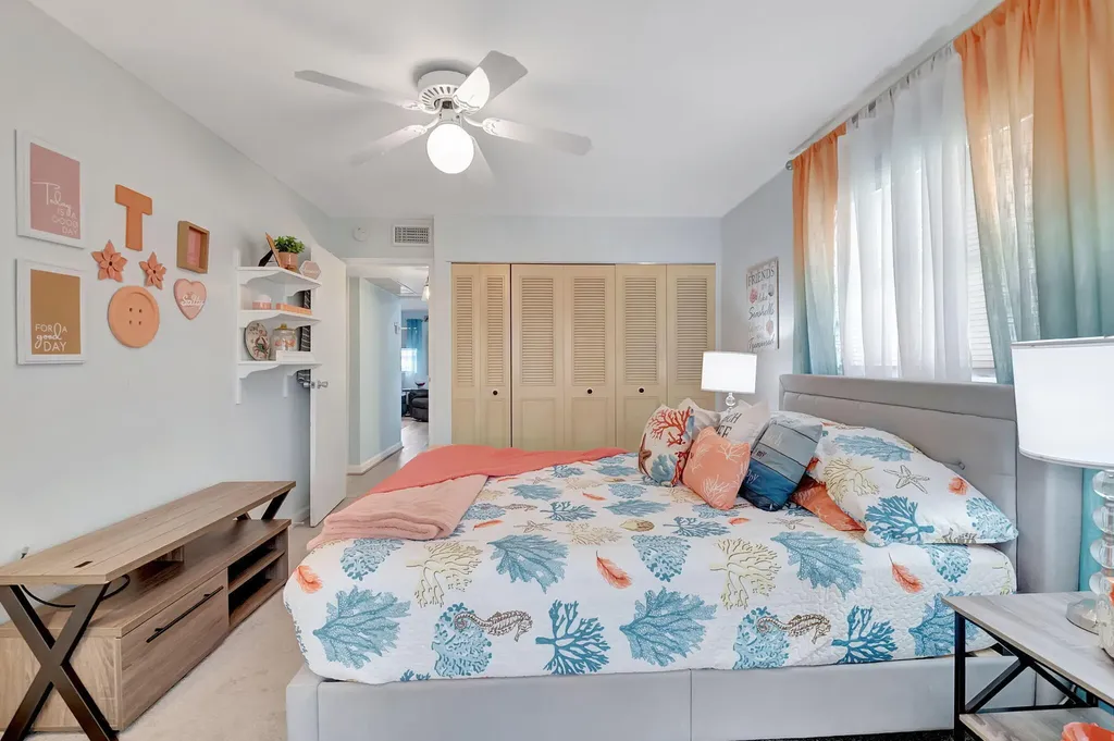 89 Flanders Way Delray Beach FL 33484
