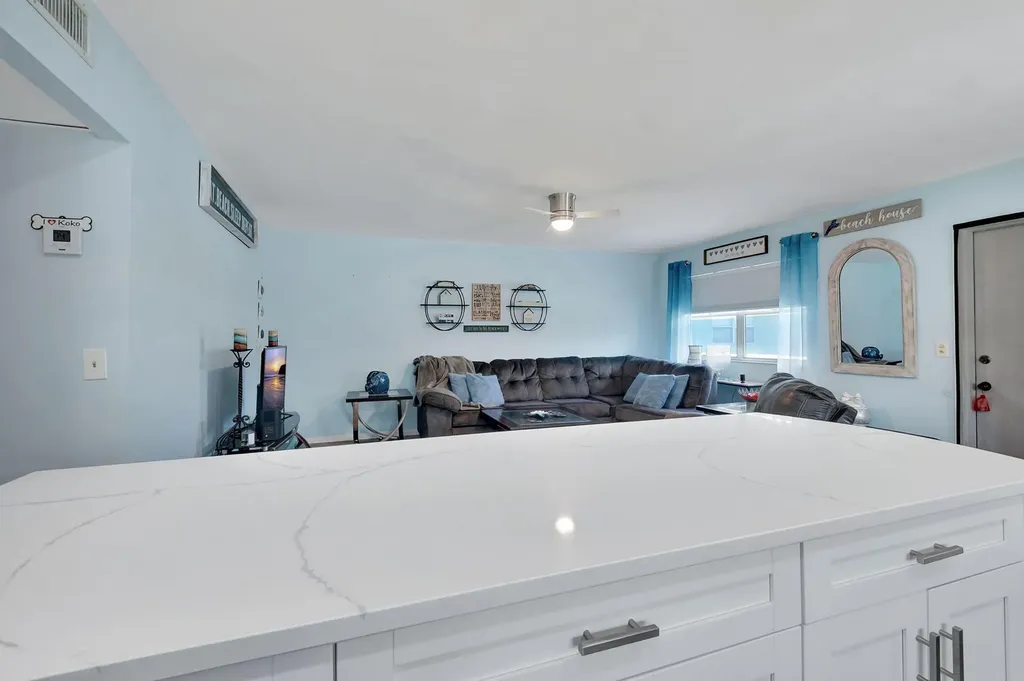 89 Flanders Way Delray Beach FL 33484