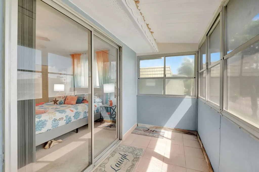 89 Flanders Way Delray Beach FL 33484