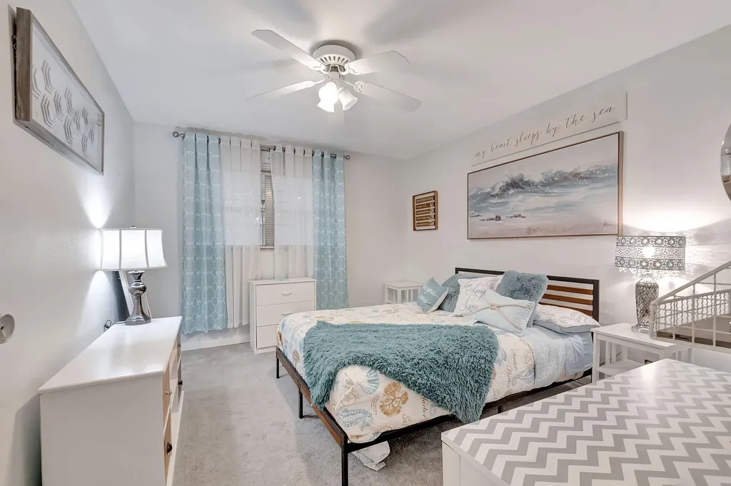 89 Flanders Way Delray Beach FL 33484