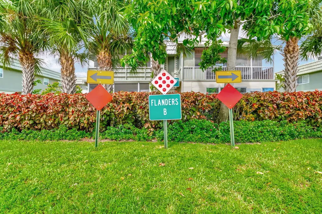 89 Flanders Way Delray Beach FL 33484
