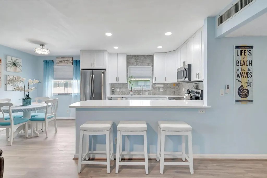 89 Flanders Way Delray Beach FL 33484