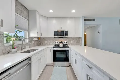 89 Flanders Way Delray Beach FL 33484