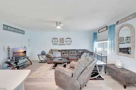 89 Flanders Way Delray Beach FL 33484