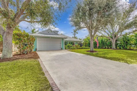 9122 SE Pomona Street Hobe Sound FL 33455