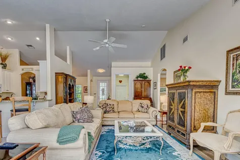 9122 SE Pomona Street Hobe Sound FL 33455