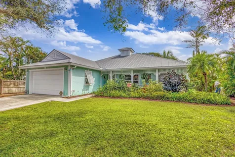 9122 SE Pomona Street Hobe Sound FL 33455