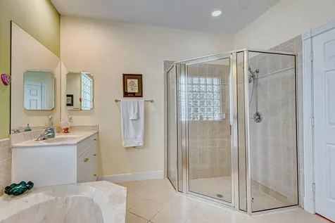 9122 SE Pomona Street Hobe Sound FL 33455